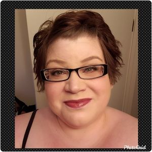 Meet your Posher, Leeann